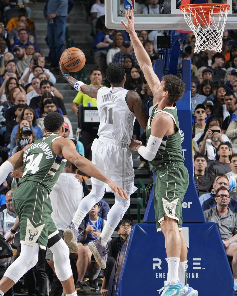 戈贝尔：球队所有人都一心求胜 当华子做出正确决策和防守时我们就能赢球