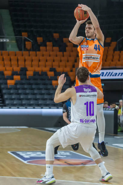 转会谈判中 转会谈判中